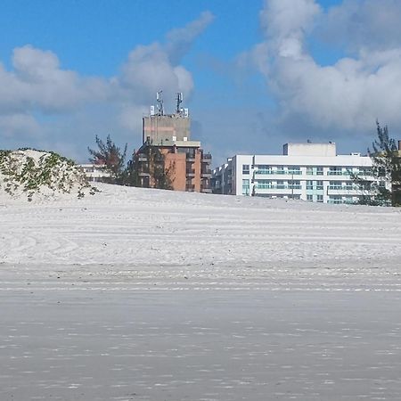 Apartamento Charmoso Em Frente A Praia Em Cabo Frio Luaran gambar